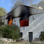 Amplia movilización de medios por una explosión en una casa de la sierra en Bocairent