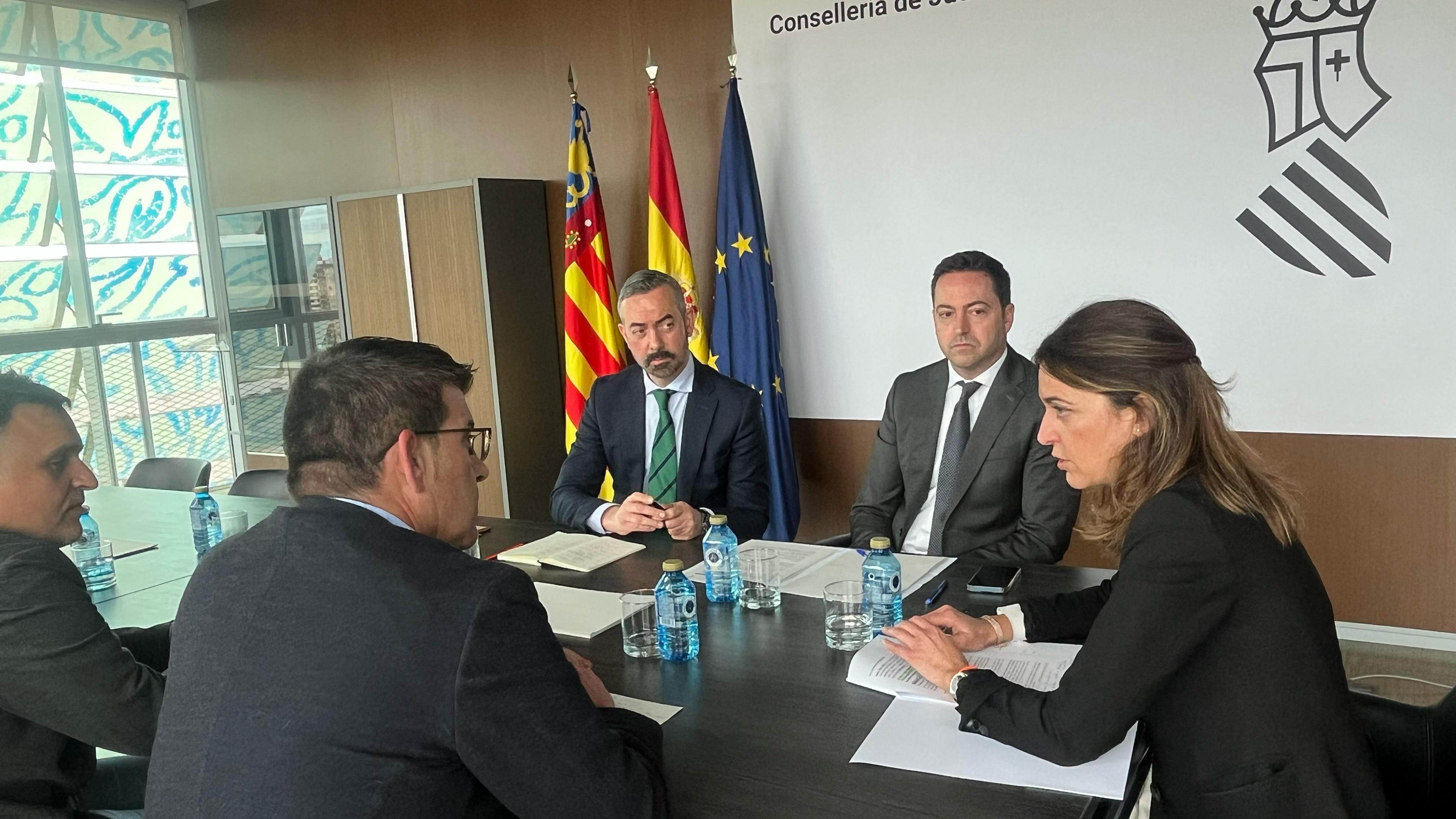 Reunió sobre el nou Palau de Justícia a Ontinyent