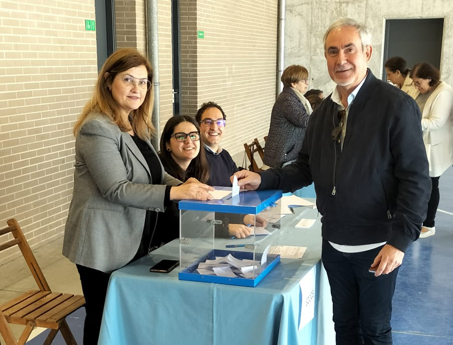 Juan Antonio Tortosa, durant la votació