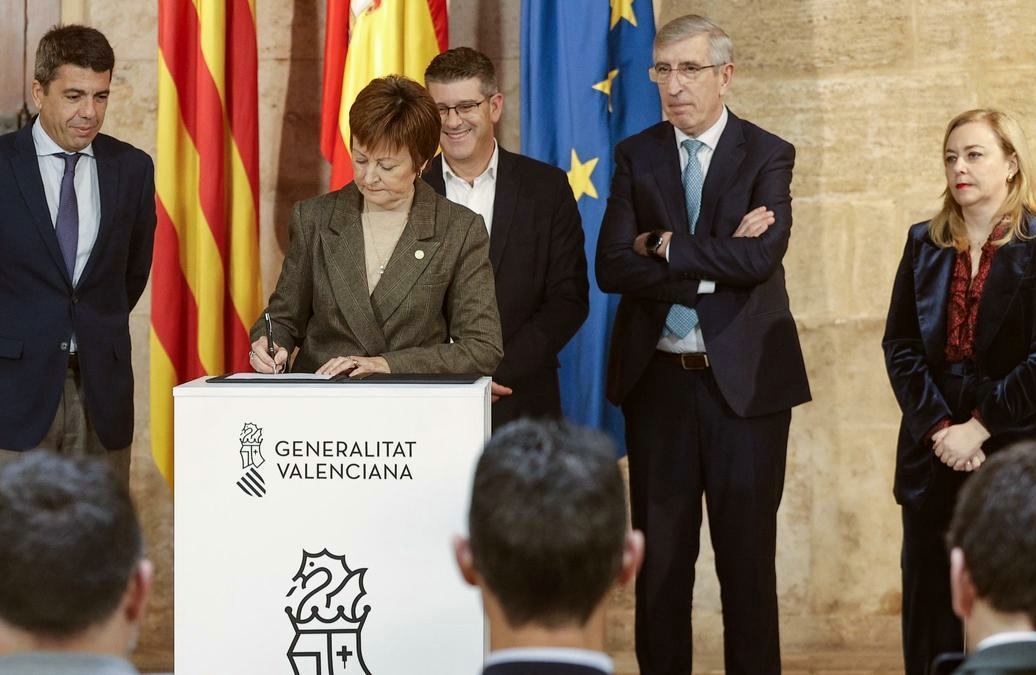 Signatura del protocol per implantar Veterinària a Ontinyent