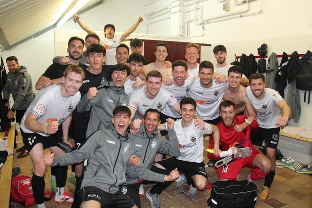 El Ontinyent asegura la permanencia en Torrellano