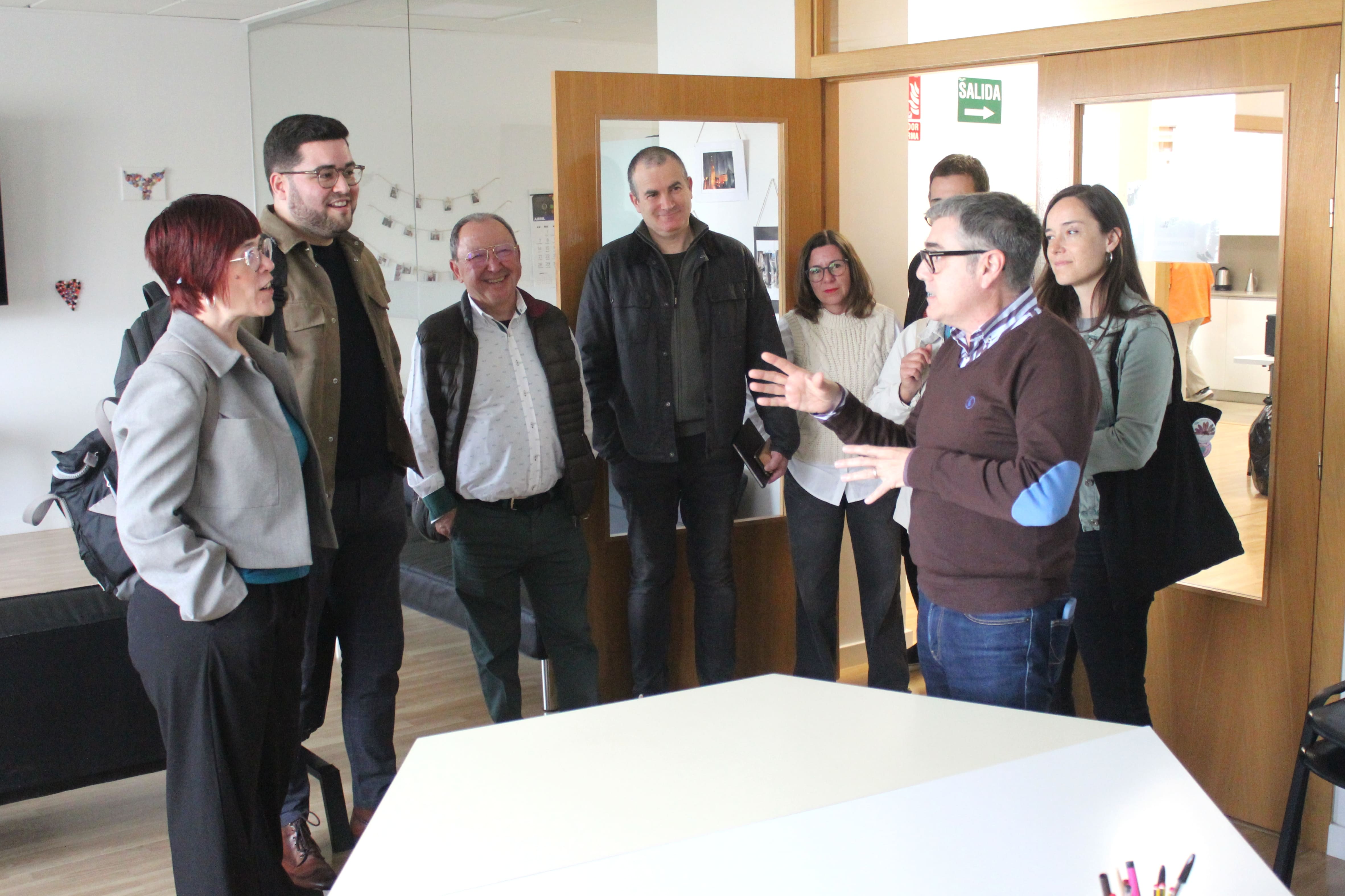 Visita de la diputada Àgueda Micó a ADIEM