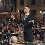 Saül Gomez dirigeix el Concert en honor a la Mare de Déu