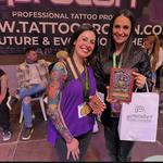 Doble premio para la tatuadora ontinyentina Eva Ferrero en Murcia