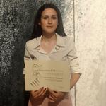 Lara Avetisyan, IES Jaume I Ontinyent, rep el premi de dibuix del CVC