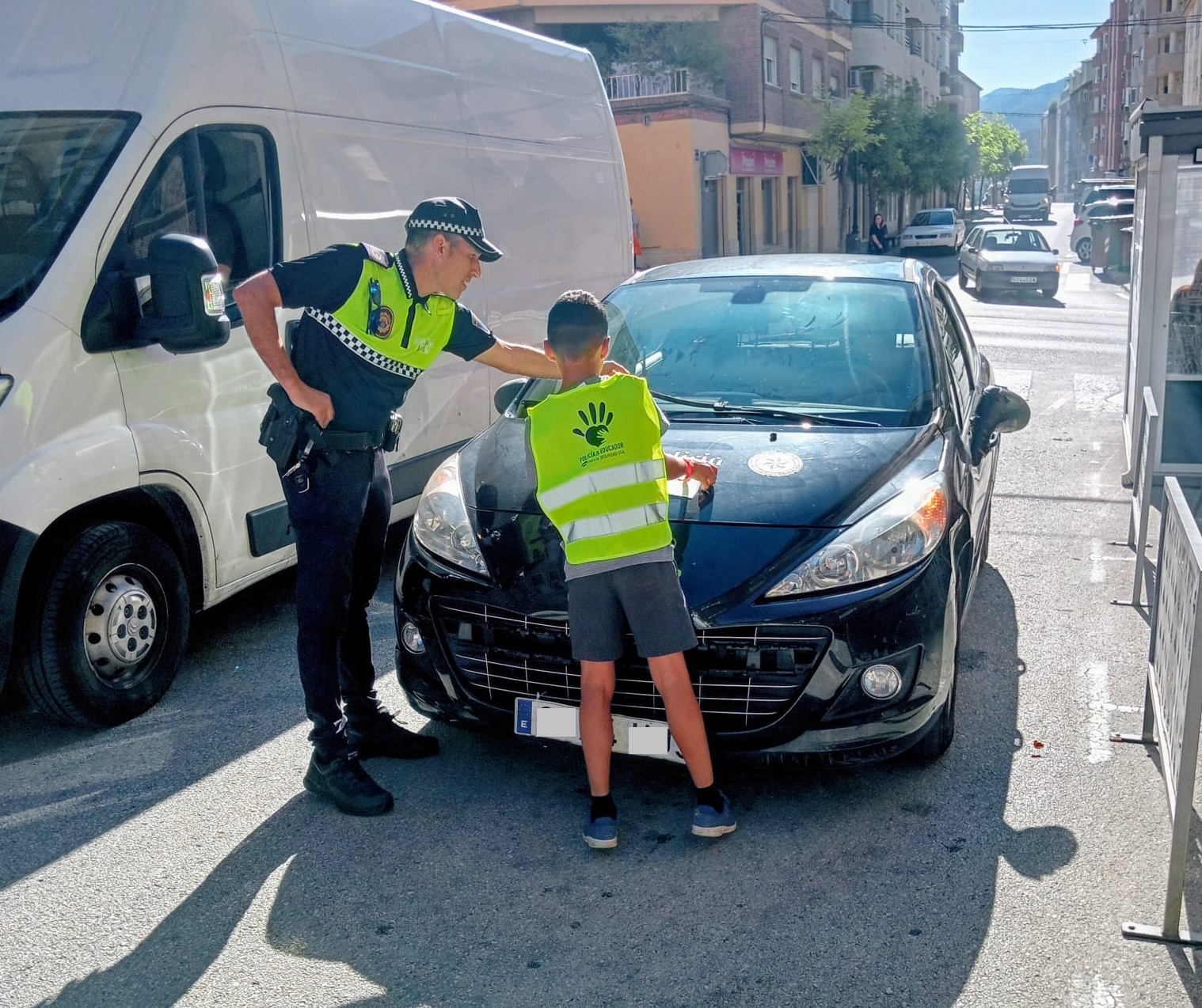 Sessió pràctica de "Policies per un dia"