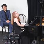 La joven pianista otosina Deva Mira, en Suiza