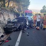 Greu accident entre un camió i un cotxe a Ontinyent